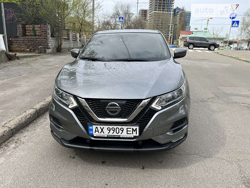 Внедорожник / Кроссовер Nissan Qashqai 2017 в Киеве