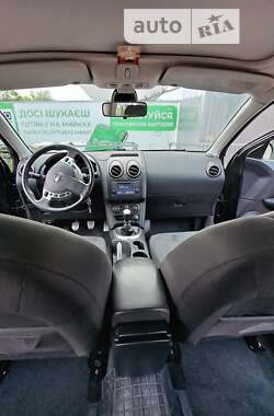 Внедорожник / Кроссовер Nissan Qashqai 2010 в 
