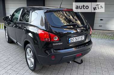 Внедорожник / Кроссовер Nissan Qashqai 2009 в 