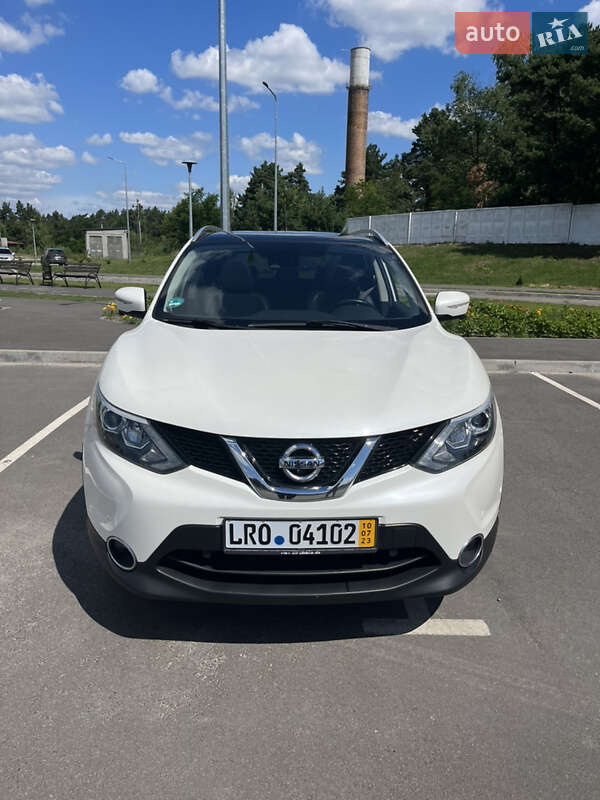 Внедорожник / Кроссовер Nissan Qashqai 2014 в Сарнах