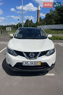 Внедорожник / Кроссовер Nissan Qashqai 2014 в 
