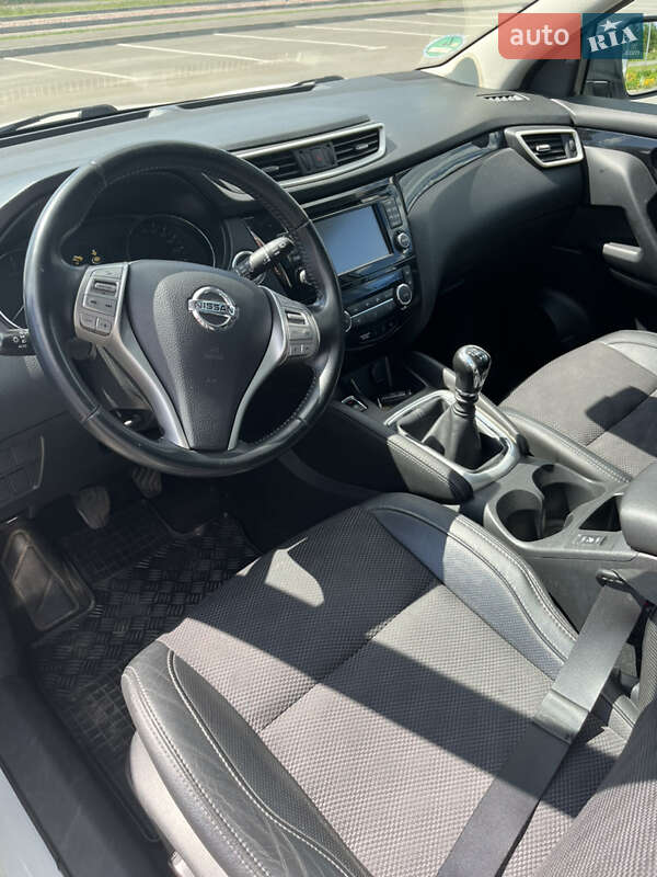 Внедорожник / Кроссовер Nissan Qashqai 2014 в Сарнах