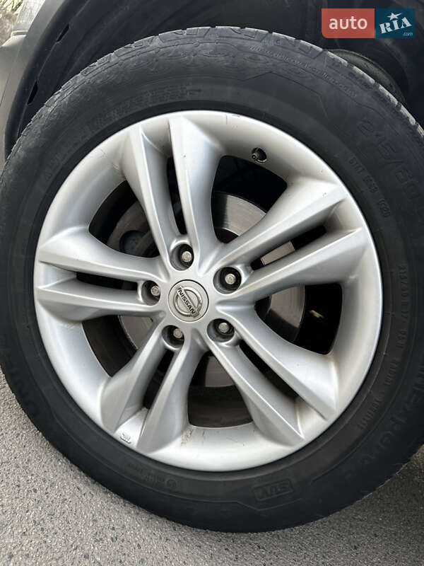 Внедорожник / Кроссовер Nissan Qashqai 2010 в Днепре