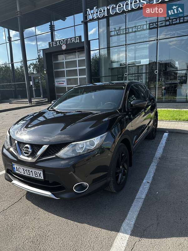 Внедорожник / Кроссовер Nissan Qashqai 2015 в Луцке