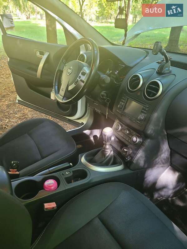 Внедорожник / Кроссовер Nissan Qashqai 2012 в Ямполе