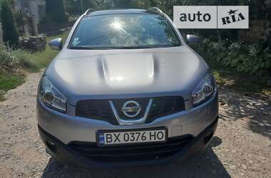 Позашляховик / Кросовер Nissan Qashqai 2010 в Хотині