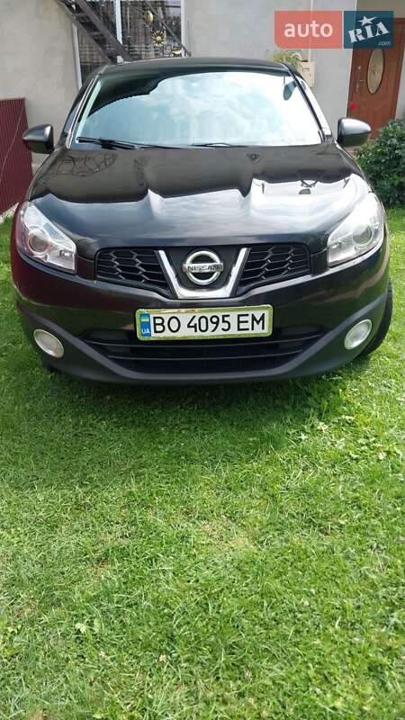 Внедорожник / Кроссовер Nissan Qashqai 2010 в Бучаче