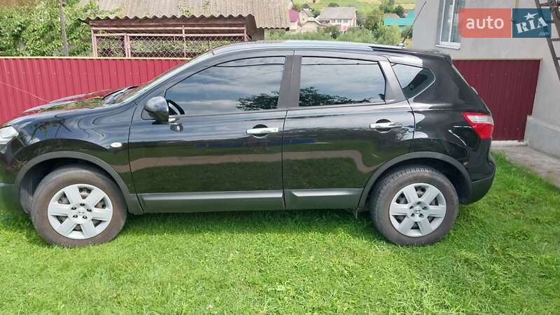 Внедорожник / Кроссовер Nissan Qashqai 2010 в Бучаче