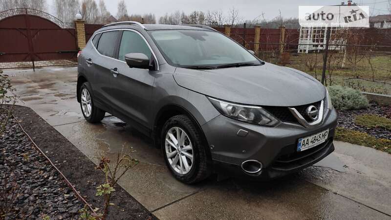 Внедорожник / Кроссовер Nissan Qashqai 2014 в 