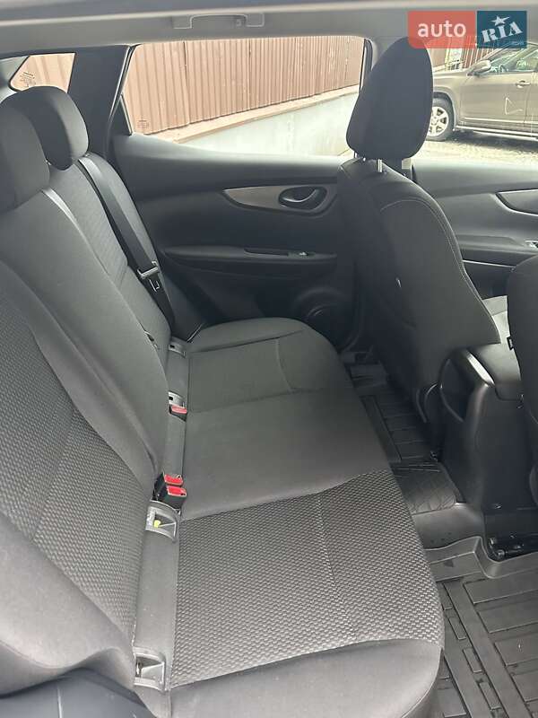 Внедорожник / Кроссовер Nissan Qashqai 2017 в Киеве