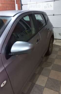 Внедорожник / Кроссовер Nissan Qashqai 2010 в 