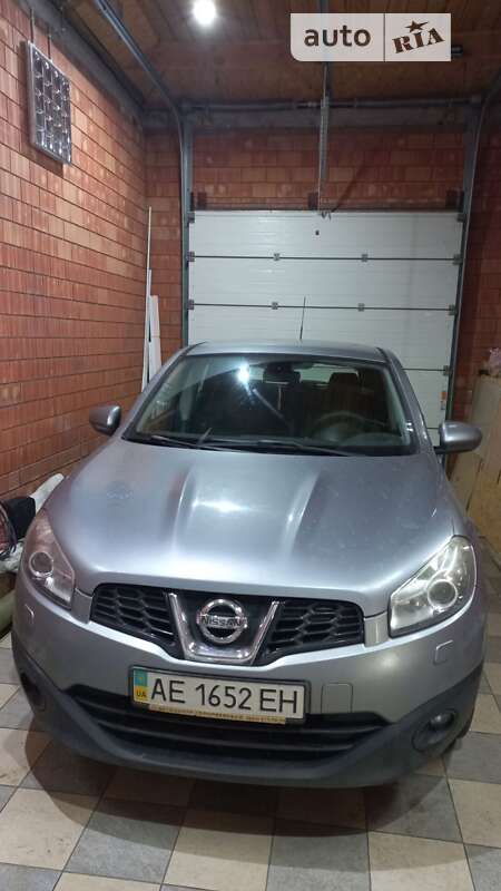 Внедорожник / Кроссовер Nissan Qashqai 2010 в 
