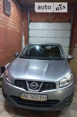 Внедорожник / Кроссовер Nissan Qashqai 2010 в 