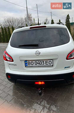 Внедорожник / Кроссовер Nissan Qashqai 2013 в 