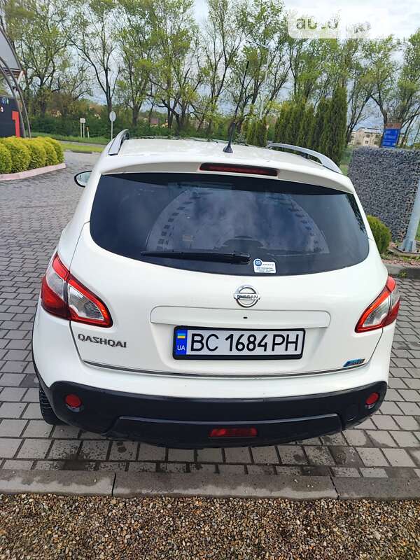 Позашляховик / Кросовер Nissan Qashqai 2010 в Львові