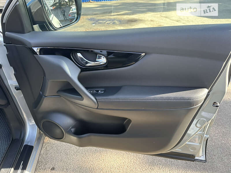 Внедорожник / Кроссовер Nissan Qashqai 2020 в Киеве