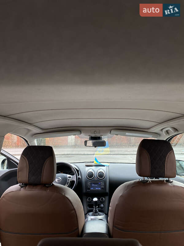 Позашляховик / Кросовер Nissan Qashqai 2011 в Києві