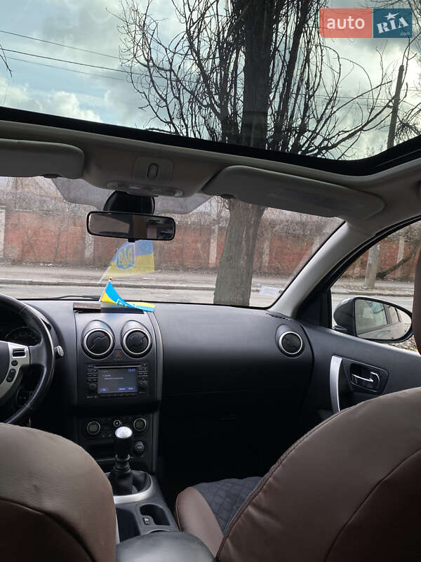 Позашляховик / Кросовер Nissan Qashqai 2011 в Києві