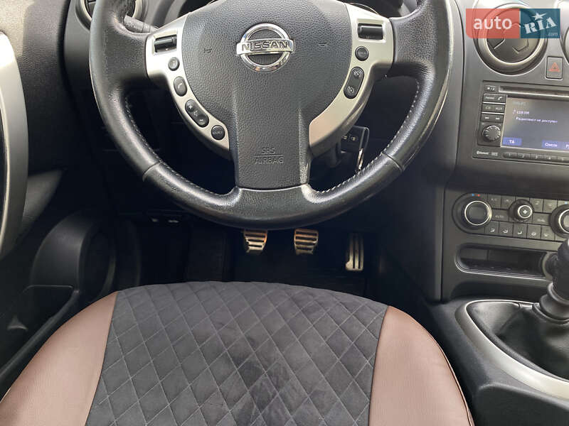 Позашляховик / Кросовер Nissan Qashqai 2011 в Києві