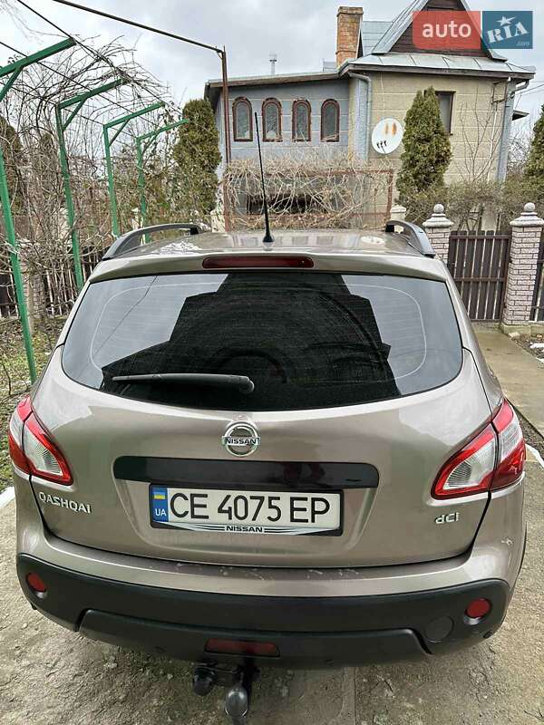 Внедорожник / Кроссовер Nissan Qashqai 2011 в Черновцах