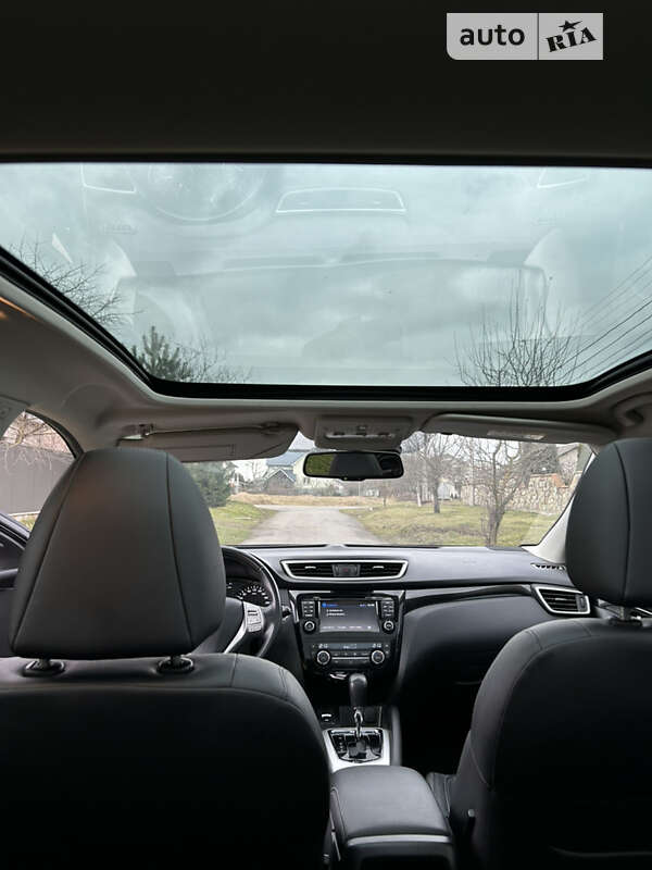 Внедорожник / Кроссовер Nissan Qashqai 2016 в Ивано-Франковске