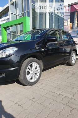 Позашляховик / Кросовер Nissan Qashqai 2013 в Луцьку