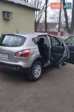 Внедорожник / Кроссовер Nissan Qashqai 2010 в Черкассах