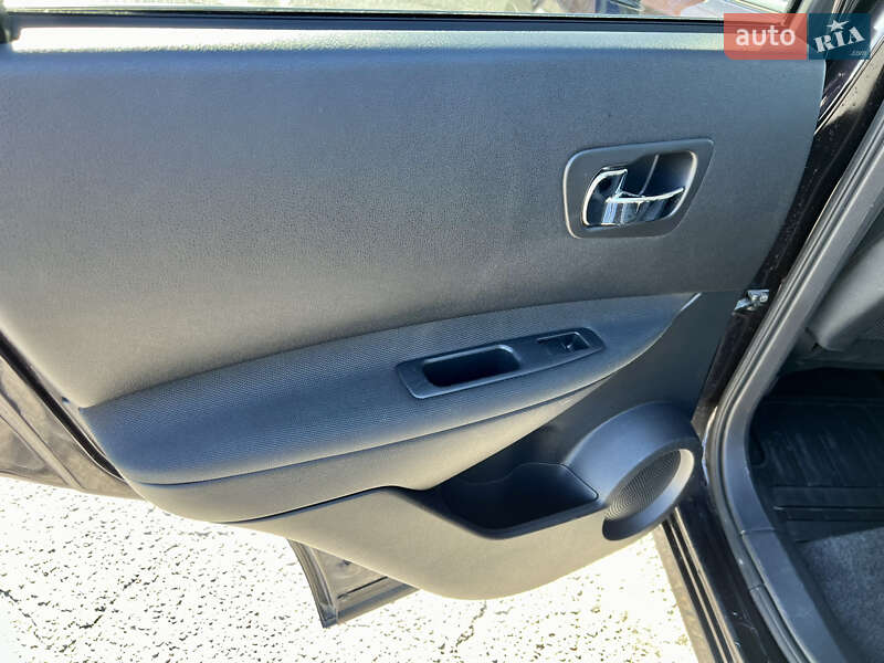 Внедорожник / Кроссовер Nissan Qashqai 2010 в Днепре