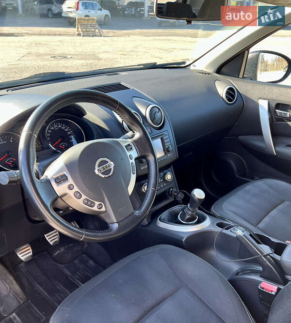 Внедорожник / Кроссовер Nissan Qashqai 2010 в Днепре