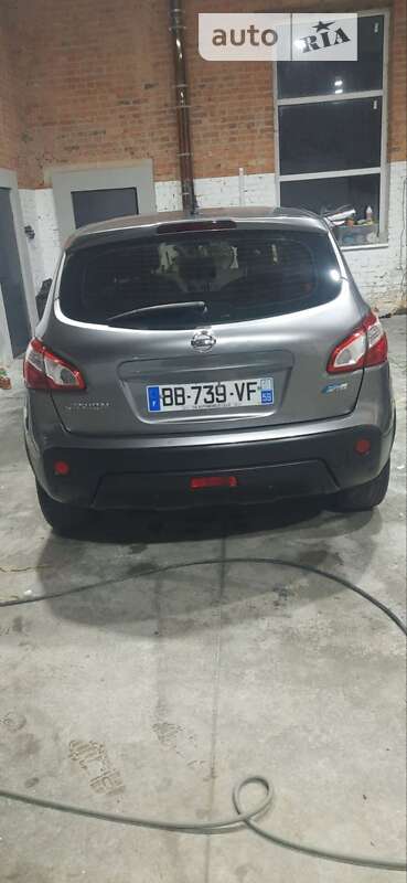 Внедорожник / Кроссовер Nissan Qashqai 2010 в Луцке