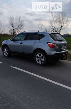 Внедорожник / Кроссовер Nissan Qashqai 2010 в Стрые