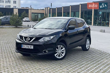 Внедорожник / Кроссовер Nissan Qashqai 2015 в Хмельницком