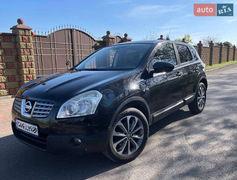 Внедорожник / Кроссовер Nissan Qashqai 2009 в 