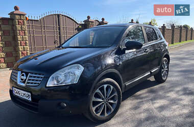 Внедорожник / Кроссовер Nissan Qashqai 2009 в 