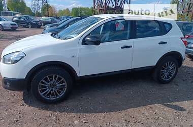 Позашляховик / Кросовер Nissan Qashqai 2010 в Луцьку