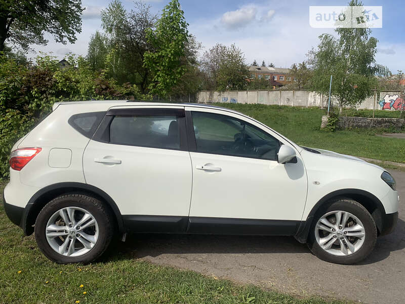 Позашляховик / Кросовер Nissan Qashqai 2012 в Вінниці