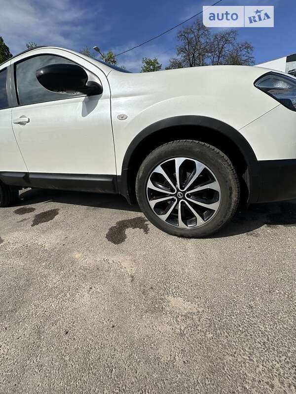 Внедорожник / Кроссовер Nissan Qashqai 2013 в Чернигове