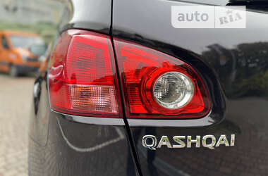 Позашляховик / Кросовер Nissan Qashqai 2010 в Луцьку