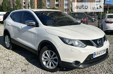 Внедорожник / Кроссовер Nissan Qashqai 2015 в Киеве