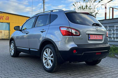 Позашляховик / Кросовер Nissan Qashqai 2010 в Луцьку