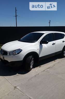 Позашляховик / Кросовер Nissan Qashqai 2013 в Пулинах