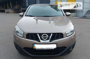 Позашляховик / Кросовер Nissan Qashqai 2012 в Чернігові