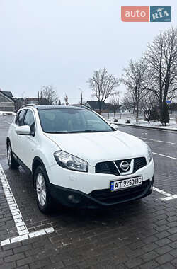 Внедорожник / Кроссовер Nissan Qashqai 2010 в 