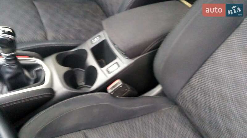 Внедорожник / Кроссовер Nissan Qashqai 2014 в Ивано-Франковске