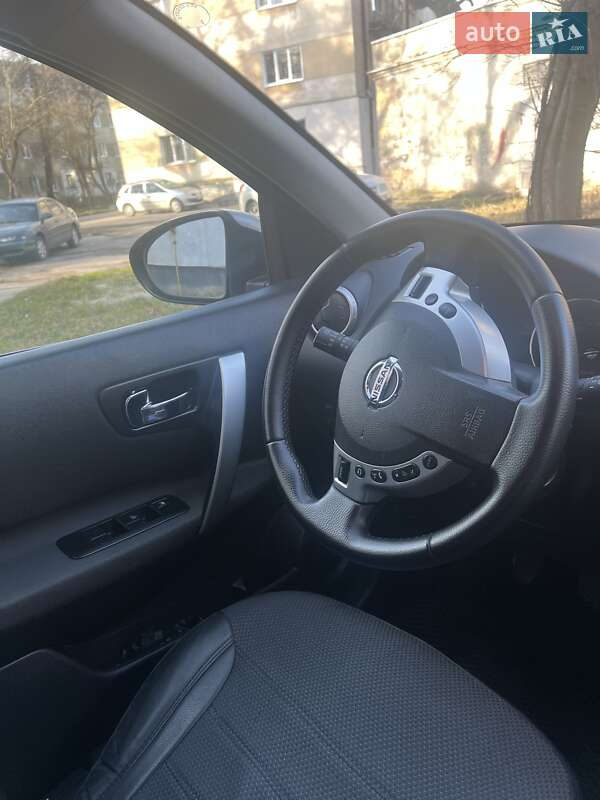 Позашляховик / Кросовер Nissan Qashqai 2009 в Львові