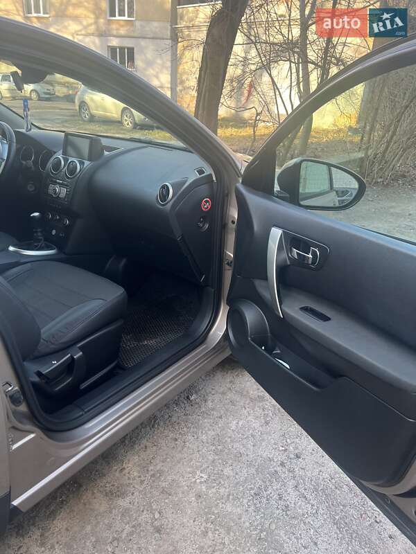 Позашляховик / Кросовер Nissan Qashqai 2009 в Львові