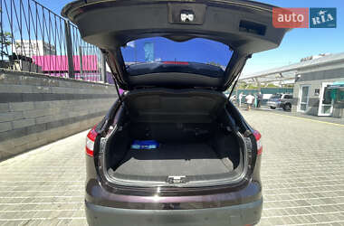Позашляховик / Кросовер Nissan Qashqai 2014 в 
