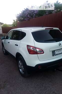 Внедорожник / Кроссовер Nissan Qashqai 2013 в Пулинах