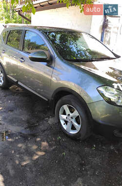 Внедорожник / Кроссовер Nissan Qashqai 2012 в 
