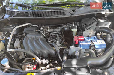 Внедорожник / Кроссовер Nissan Qashqai 2012 в 